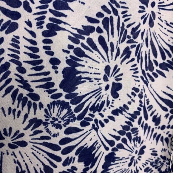 CAbi #5038 White/Blue Plaza Sleeveless Top - Picture 6 of 10